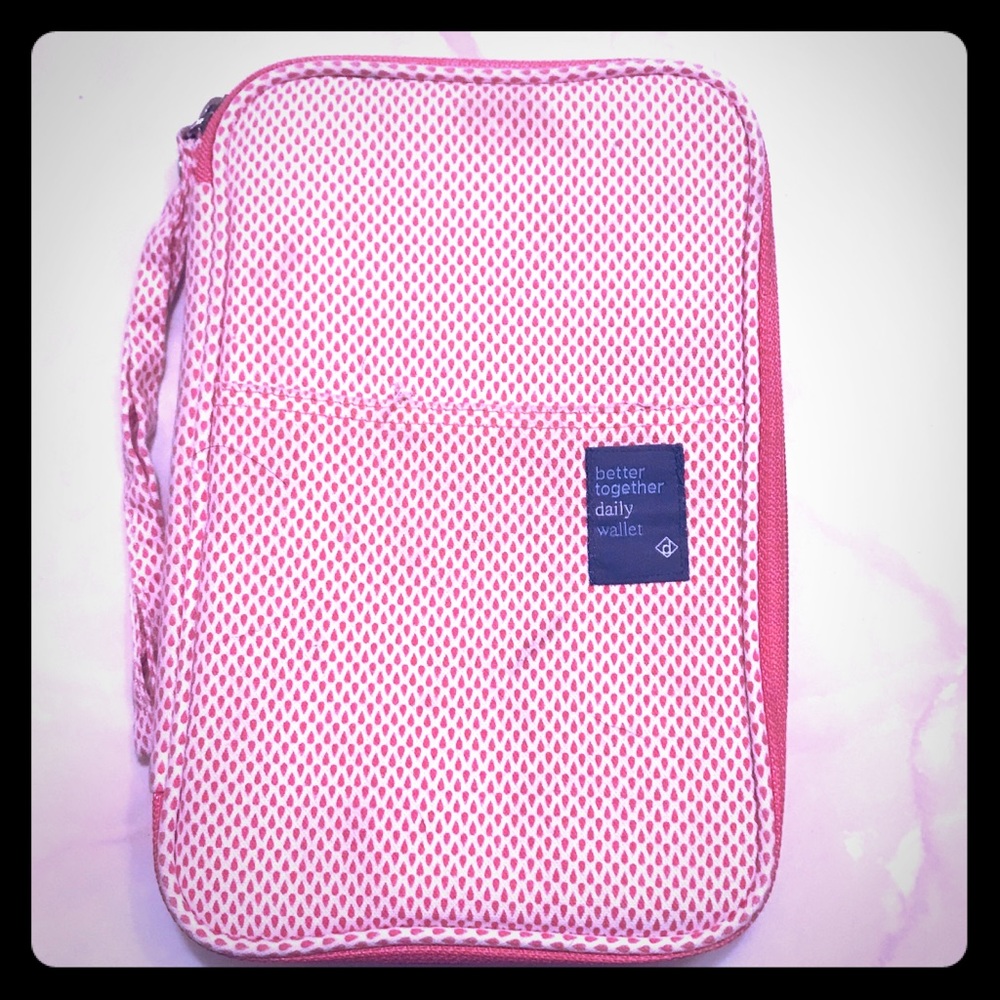 Mochi things daily wallet and organizer.